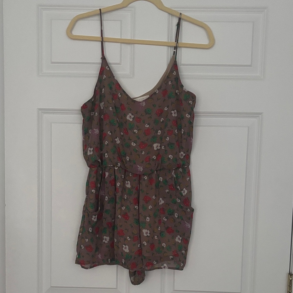 Lush Floral Patterned Dress with Red and Green Accents